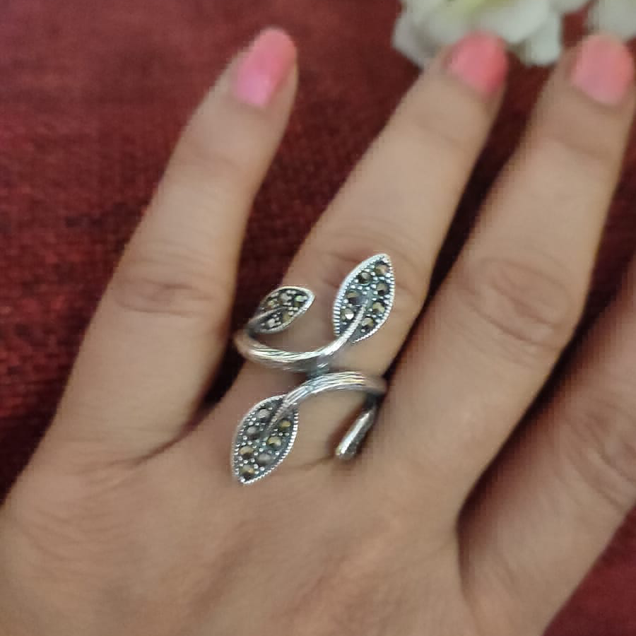 Marcasite Leaves Ring